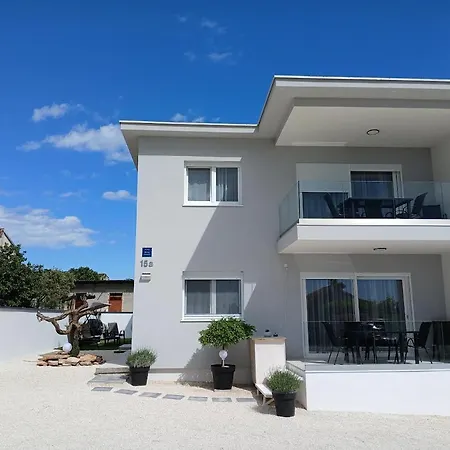 Апартаменти Veluana 3 With A Balcony Пула