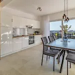 Veluana 3 With A Balcony شقة