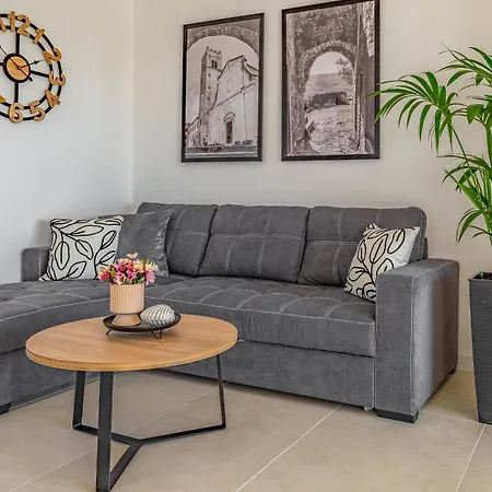 Veluana 3 With A Balcony * פולה