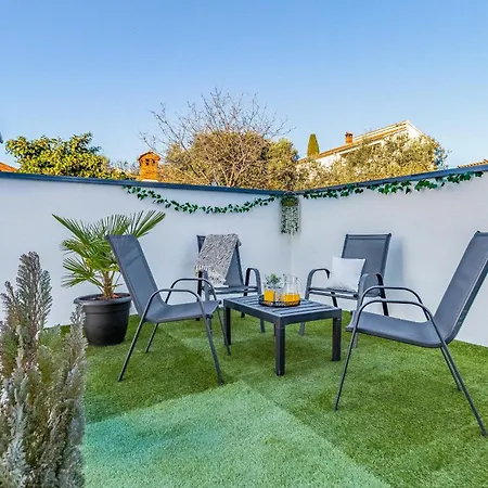 Veluana 3 With A Balcony דירה *