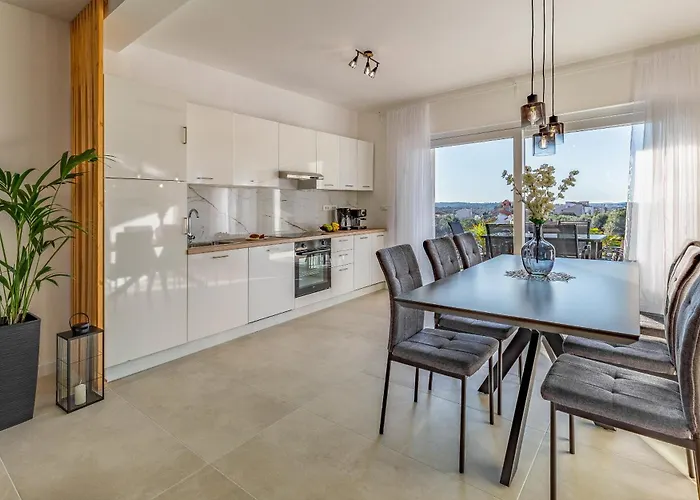 Veluana 3 With A Balcony דירה