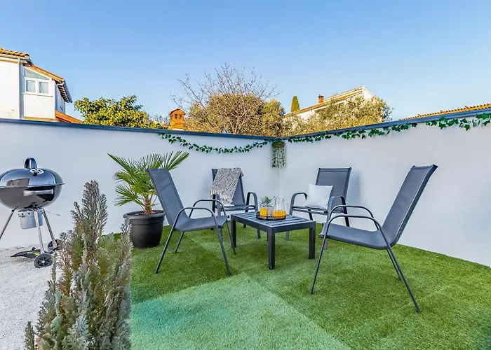 Veluana 3 With A Balcony דירה *